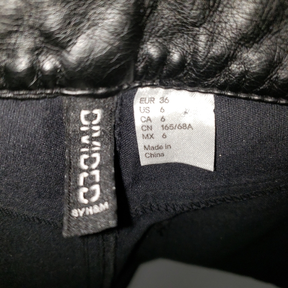 H&M Divided Faux Leather Shorts - Picture 4 of 5